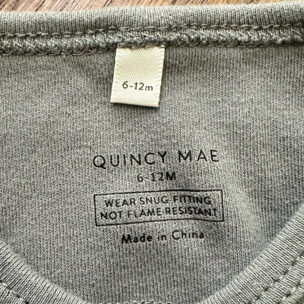 Quincy Mae baby bundle in stars and dusk, size 6-12 month (3 pieces) - Picture 4 of 11